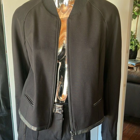 Danier bomber jacket with leather details - Picture 6 of 8